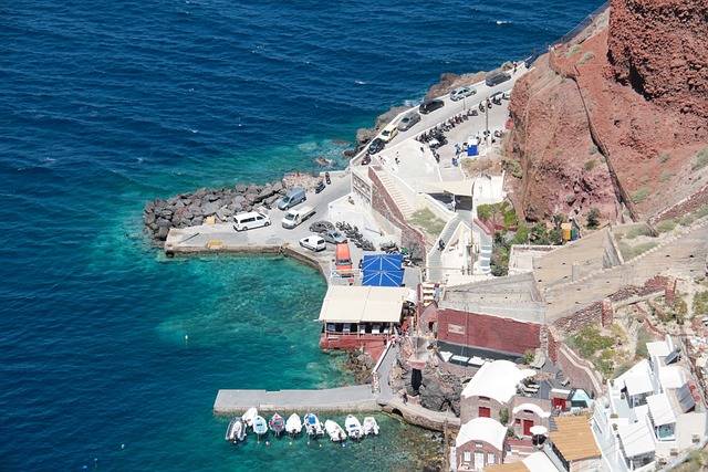 amoudi bay oia